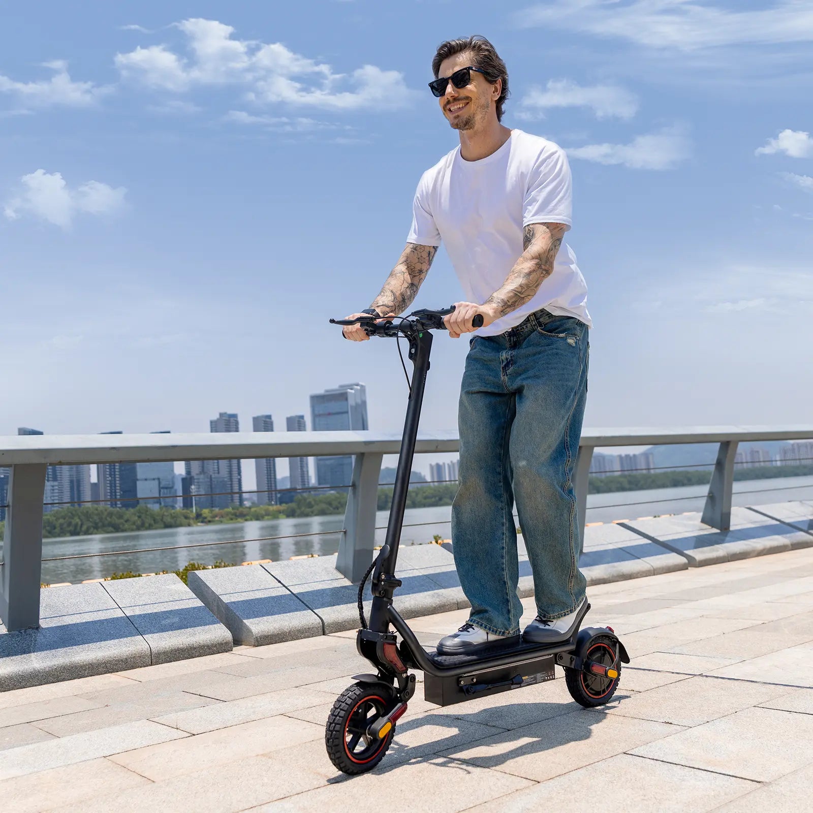 Finbike W8 Off-Road Electric Scooter 48V 14Ah Battery 750W Motor